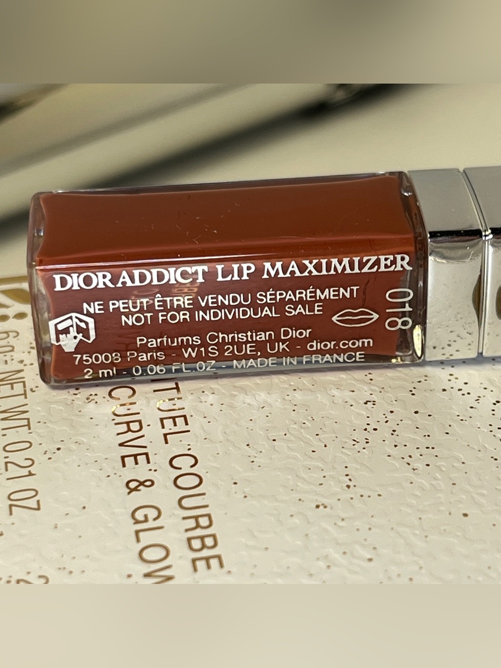 Dior Holiday Gift Set - Full Size Overcurl Mascara + Mini Plumping Lip Gloss - Picture 7 of 14